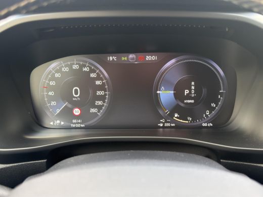 Volvo  XC40 1.5 T4 Recharge R-Design H&K Camera ACC Blis ActivLease financial lease