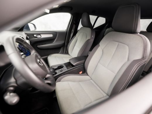 Volvo  XC40 1.5 T5 Recharge Sport 262Pk Automaat (BLACK PACK, APPLE CARPLAY, GROOT NAVI, ZWART HEMEL, STUUR/S... ActivLease financial lease