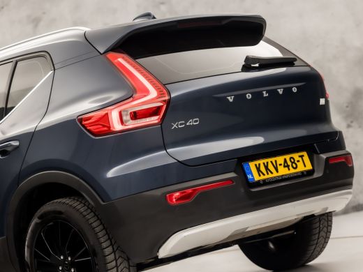 Volvo  XC40 1.5 T5 Recharge Sport 262Pk Automaat (BLACK PACK, APPLE CARPLAY, GROOT NAVI, ZWART HEMEL, STUUR/S... ActivLease financial lease