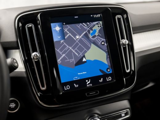 Volvo  XC40 1.5 T5 Recharge Sport 262Pk Automaat (BLACK PACK, APPLE CARPLAY, GROOT NAVI, ZWART HEMEL, STUUR/S... ActivLease financial lease