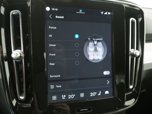 Volvo  XC40 B4 197PK Plus Dark | Trekhaak | Adap Cruise | Apple Carplay | Blis ActivLease financial lease