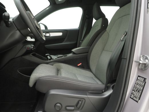 Volvo  XC40 B4 197PK Plus Dark | Trekhaak | Adap Cruise | Apple Carplay | Blis ActivLease financial lease