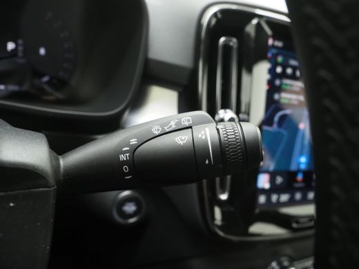 Volvo  XC40 B4 197PK Plus Dark | Trekhaak | Adap Cruise | Apple Carplay | Blis ActivLease financial lease