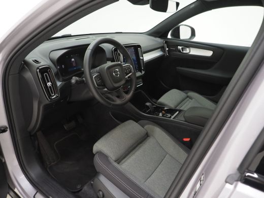 Volvo  XC40 B4 197PK Plus Dark | Trekhaak | Adap Cruise | Apple Carplay | Blis ActivLease financial lease