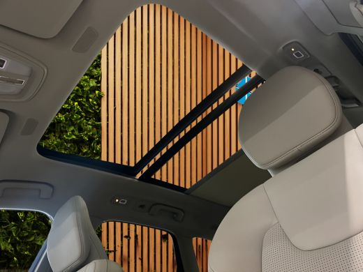 Volvo  XC60 2.0 T8 Plug-in hybrid AWD Ultra Dark | Massage/Ventilatie | Trekhaak | 360 Cam | Pano | Memory ActivLease financial lease