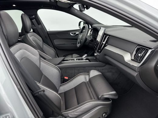 Volvo  XC60 T6 Recharge Plus Black Edition | 21" | Panoramadak | Head Up | 360 Camera | Trekhaak | Harman Kar... ActivLease financial lease