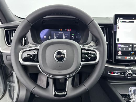 Volvo  XC60 T6 Recharge Plus Black Edition | 21" | Panoramadak | Head Up | 360 Camera | Trekhaak | Harman Kar... ActivLease financial lease