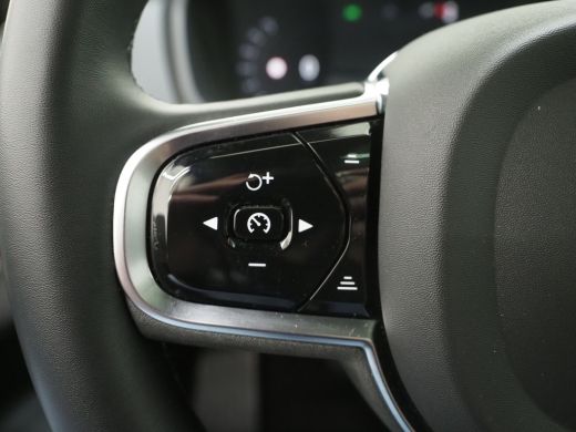 Volvo  XC90 T8 455PK Ultimate Dark | Luchtvering | Trekhaak | B&W Audio | Getint Glas ActivLease financial lease