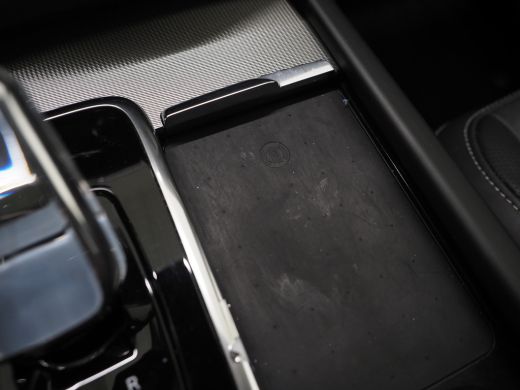 Volvo  XC90 T8 455PK Ultimate Dark | Luchtvering | Trekhaak | B&W Audio | Getint Glas ActivLease financial lease