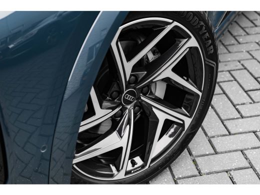 Audi Q6 e-tron S edition | Adaptive air suspension | Adaptive cruise control | Audi sound system ActivLease financial lease