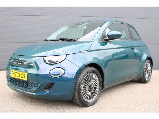 Fiat 500 Icon 42 kWh | Fase 3 laden | Navigatie | All season | NL auto | 15.000km | Lichtmetaal | BTW | ActivLease financial lease