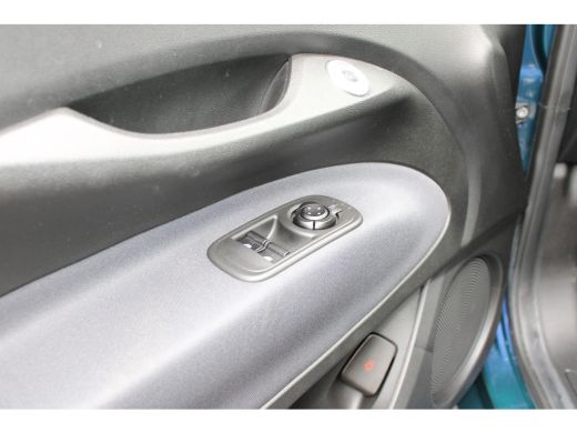 Fiat 500 Icon 42 kWh | Fase 3 laden | Navigatie | All season | NL auto | 15.000km | Lichtmetaal | BTW | ActivLease financial lease