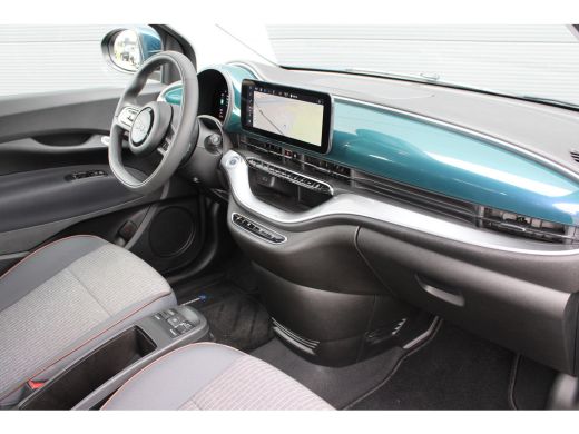 Fiat 500 Icon 42 kWh | Fase 3 laden | Navigatie | All season | NL auto | 15.000km | Lichtmetaal | BTW | ActivLease financial lease