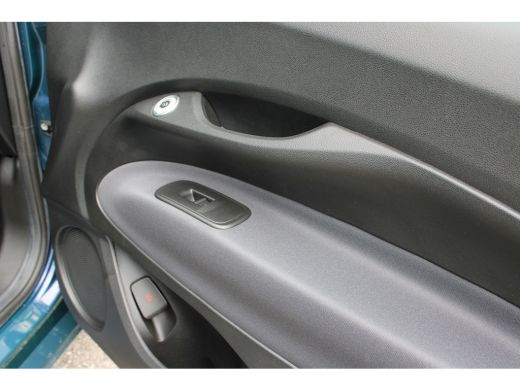 Fiat 500 Icon 42 kWh | Fase 3 laden | Navigatie | All season | NL auto | 15.000km | Lichtmetaal | BTW | ActivLease financial lease