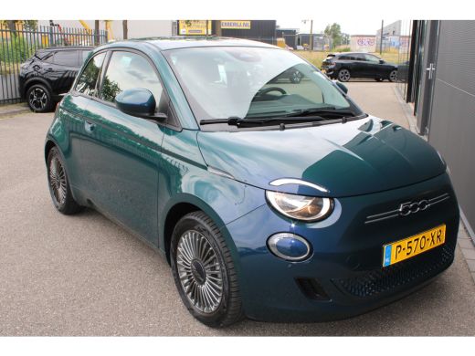Fiat 500 Icon 42 kWh | Fase 3 laden | Navigatie | All season | NL auto | 15.000km | Lichtmetaal | BTW | ActivLease financial lease
