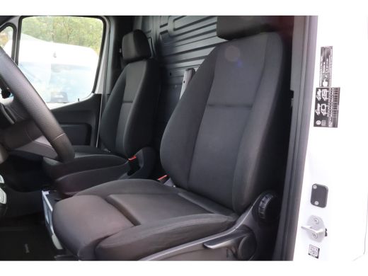Mercedes-Benz eSprinter 314 L3 H2 Navigatie Camera 270gr deuren Opstap ActivLease financial lease