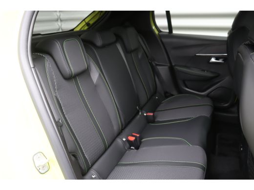 Peugeot 208 1.2 HYBRID 110PK GT PACK AUTOMAAT / NAVI / LEDER / CLIMA / PDC / 17" LMV / CAMERA / KEYLESS / ADA... ActivLease financial lease
