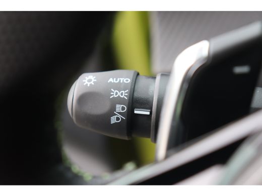 Peugeot 208 1.2 HYBRID 110PK GT PACK AUTOMAAT / NAVI / LEDER / CLIMA / PDC / 17" LMV / CAMERA / KEYLESS / ADA... ActivLease financial lease