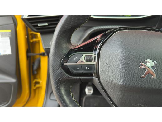 Peugeot 208 1.2 PureTech GT-Line | Panoramadak | Carplay | Adaptieve Cruise | Navigatie | Getint Glas | Parke... ActivLease financial lease