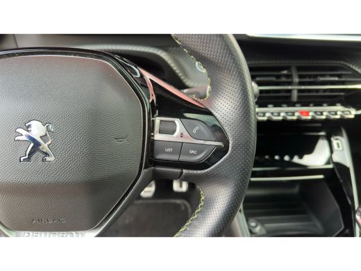 Peugeot 208 1.2 PureTech GT-Line | Panoramadak | Carplay | Adaptieve Cruise | Navigatie | Getint Glas | Parke... ActivLease financial lease