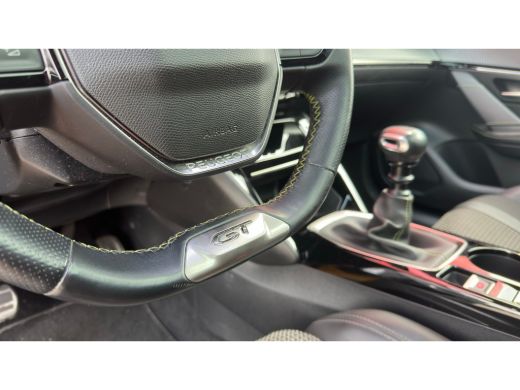 Peugeot 208 1.2 PureTech GT-Line | Panoramadak | Carplay | Adaptieve Cruise | Navigatie | Getint Glas | Parke... ActivLease financial lease