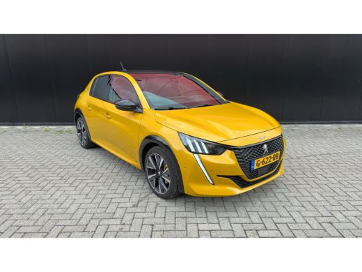 Peugeot 208 1.2 PureTech GT-Line | Panoramadak | Carplay | Adaptieve Cruise | Navigatie | Getint Glas | Parke... ActivLease financial lease