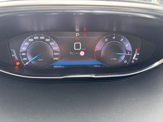 Peugeot 3008 130 PK Automaat | Trekhaak | Navigatie | Parkeersensoren voor en achter | Apple Carplay / Android... ActivLease financial lease