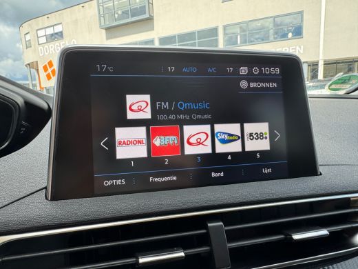 Peugeot 3008 130 PK Automaat | Trekhaak | Navigatie | Parkeersensoren voor en achter | Apple Carplay / Android... ActivLease financial lease