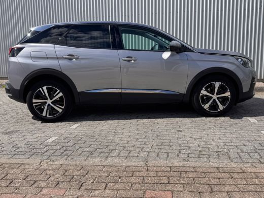Peugeot 3008 130 PK Automaat | Trekhaak | Navigatie | Parkeersensoren voor en achter | Apple Carplay / Android... ActivLease financial lease