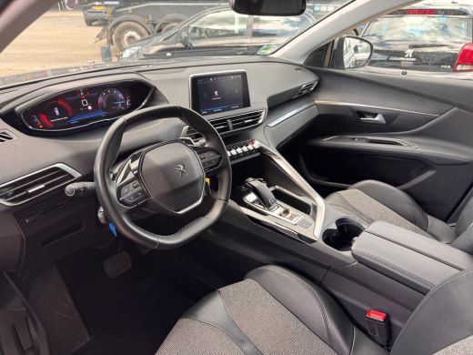 Peugeot 3008 130 PK Automaat | Trekhaak | Navigatie | Parkeersensoren voor en achter | Apple Carplay / Android... ActivLease financial lease