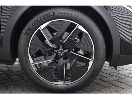 Peugeot 408 1.6 HYBRID 225PK ALLURE AVANTAGE AUTOMAAT / NAVI / LEDER / LED / PDC / 19" LMV / 360 CAMERA / KEY... ActivLease financial lease
