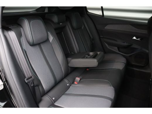 Peugeot 408 1.6 HYBRID 225PK ALLURE AVANTAGE AUTOMAAT / NAVI / LEDER / LED / PDC / 19" LMV / 360 CAMERA / KEY... ActivLease financial lease