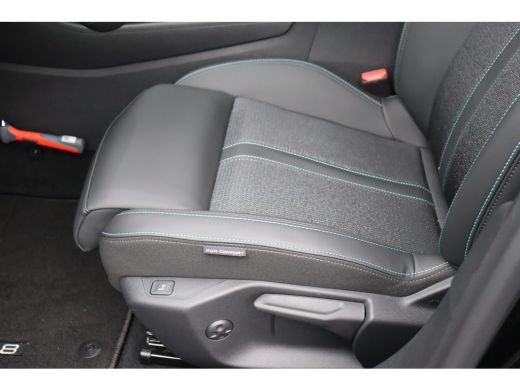 Peugeot 408 1.6 HYBRID 225PK ALLURE AVANTAGE AUTOMAAT / NAVI / LEDER / LED / PDC / 19" LMV / 360 CAMERA / KEY... ActivLease financial lease