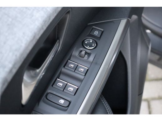 Peugeot e-3008 DUAL MOTOR 73KWH GT LAUNCH EDITION 325PK / NAVI / LEDER / CLIMA / FULL-LED / 20" LMV / KEYLESS / ... ActivLease financial lease