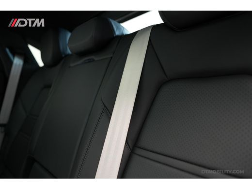 Porsche Cayenne 3.0 E-Hybrid Platinum Edition | Achterasbesturing | Luchtvering | Panorama | Trekhaak | ActivLease financial lease