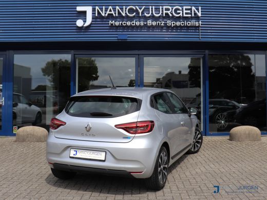 Renault Clio 1.6 E-Tech Hybrid 145 Equilibre | Automaat | Airco | Cruise Control | LED | Apple Carplay/Android... ActivLease financial lease