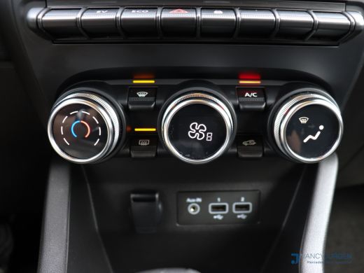 Renault Clio 1.6 E-Tech Hybrid 145 Equilibre | Automaat | Airco | Cruise Control | LED | Apple Carplay/Android... ActivLease financial lease