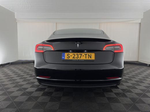 Tesla Model 3 Standard RWD Plus 60 kWh [3-Fase-11kW] {SoH-90%} (INCL-BTW) Aut. *PANO | AUTOPILOT | LEATHER | KE... ActivLease financial lease