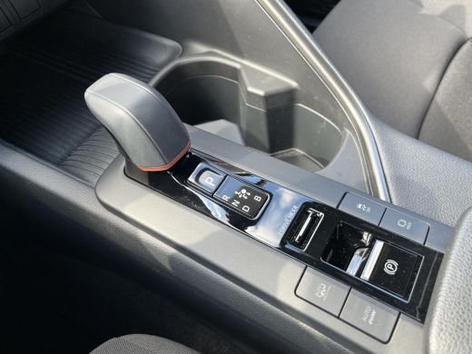 Toyota C-HR 2.0 Plug-in Hybrid 220 Dynamic | All-in prijs | Automaat | Android auto/ Apple carplay ActivLease financial lease