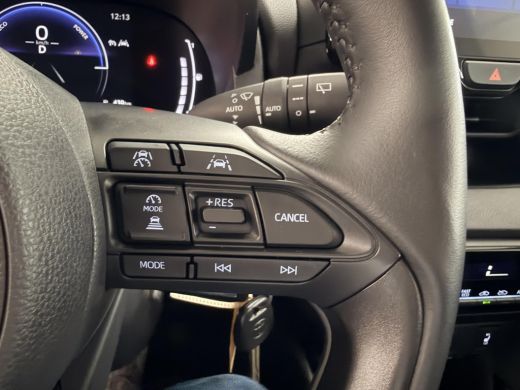 Toyota Yaris 1.5 Hybrid 115 Dynamic ActivLease financial lease
