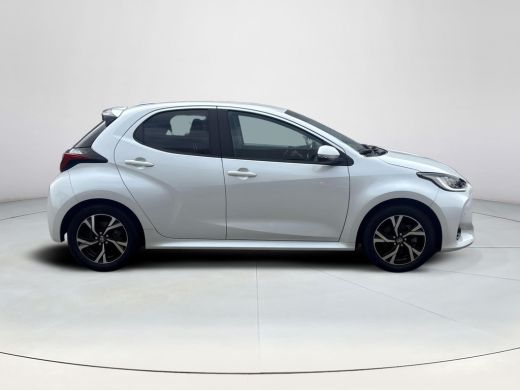 Toyota Yaris 1.5 Hybrid 115 Dynamic ActivLease financial lease
