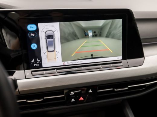 Volkswagen Golf Variant 1.0 TSI Life Sport (APPLE CARPLAY, GROOT NAVI, CAMERA, MEMORY SEAT, ALCANTARA, GETINT GLA... ActivLease financial lease