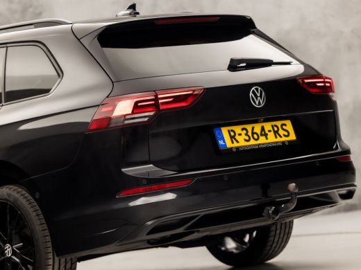 Volkswagen Golf Variant 1.0 TSI Life Sport (APPLE CARPLAY, GROOT NAVI, CAMERA, MEMORY SEAT, ALCANTARA, GETINT GLA... ActivLease financial lease