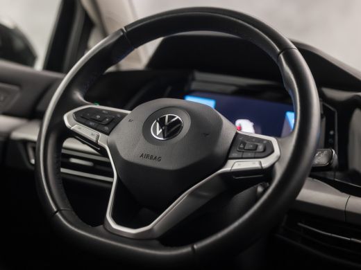 Volkswagen Golf Variant 1.0 TSI Life Sport (APPLE CARPLAY, GROOT NAVI, CAMERA, MEMORY SEAT, ALCANTARA, GETINT GLA... ActivLease financial lease