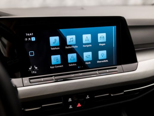 Volkswagen Golf Variant 1.0 TSI Life Sport (APPLE CARPLAY, GROOT NAVI, CAMERA, MEMORY SEAT, ALCANTARA, GETINT GLA... ActivLease financial lease