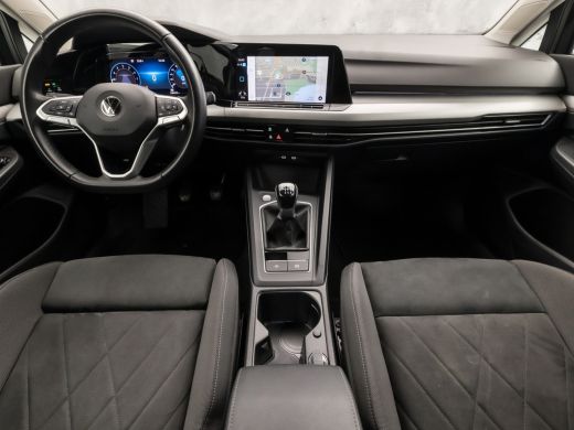 Volkswagen Golf Variant 1.0 TSI Life Sport (APPLE CARPLAY, GROOT NAVI, CAMERA, MEMORY SEAT, ALCANTARA, GETINT GLA... ActivLease financial lease