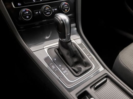 Volkswagen Golf Variant 1.0 TSI Sportline 116Pk Automaat (GROOT NAVI, APPLE CARPLAY, CLIMATE, ADAPTIVE CRUISE, PA... ActivLease financial lease