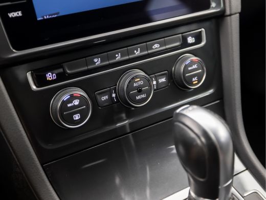 Volkswagen Golf Variant 1.0 TSI Sportline 116Pk Automaat (GROOT NAVI, APPLE CARPLAY, CLIMATE, ADAPTIVE CRUISE, PA... ActivLease financial lease