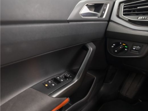 Volkswagen Taigo 1.0 TSI R-Line Automaat (2X R-LINE, VIRTUAL COCKPIT, APPLE CARPLAY, GROOT NAVI, CAMERA, STOELVERW... ActivLease financial lease
