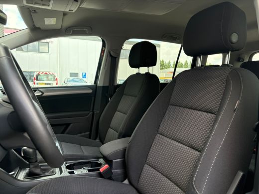 Volkswagen Touran 1.5 TSI 150 pk Comfortline Business 7pers. 7-DSG | Achteruitrijcamera | Navigatie | Cruise contro... ActivLease financial lease